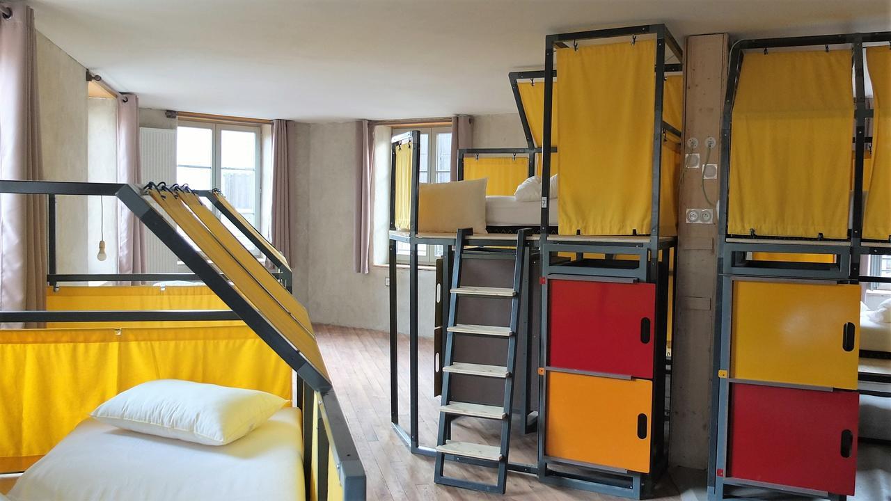 La Maison Rouge - Backpacker Hostel Saint-Etienne  Bagian luar foto